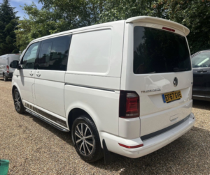 2017 Volkswagen Transporter T6 2.0 Tdi Edition 150 Swb 6 Speed Eu6 Ulez in White — image 3
