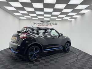 2018 Nissan Juke 1.6 Tekna in Black — image 6