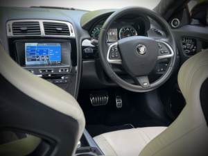 2014 Jaguar Xk 5.0 V8 Dynamic R in Black — image 4