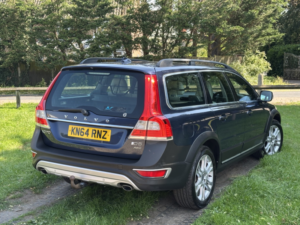2014 Volvo Xc70 2.4 Se Lux D5 AWD (215hp) in Blue — image 4