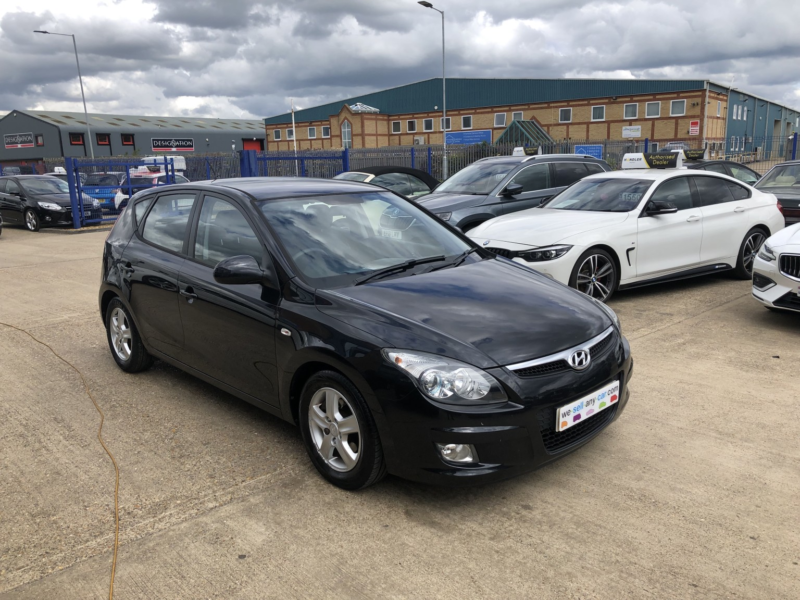 2009 Hyundai I30 1.4 Comfort in Black — image 1