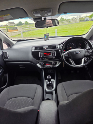 2015 Kia Rio 1.1 Crdi Ecodynamics 2 Hatchback 5dr Diesel Manual Euro 6 (s/s) (74 Bhp) in Blue — image 5