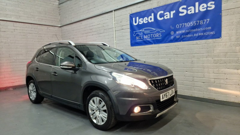 2017 Peugeot 2008 1.2 Puretech Allure in Grey — image 1