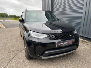 2025 Land Rover Discovery 3.0 D350 Mhev Se Auto 4WD Euro 6 (s/s) 5dr in Black — image 3