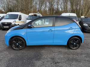 2015 Toyota Aygo 1.0 Vvt-I X-Cite in Blue — image 5
