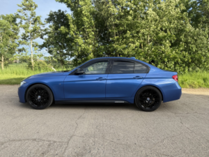 2017 BMW 3 Series 2.0 320d M Sport Saloon in Blue — image 2
