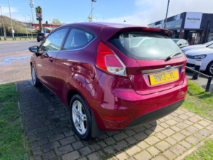 2013 Ford Fiesta 1.25 Zetec Euro 5 3dr in Red — image 4