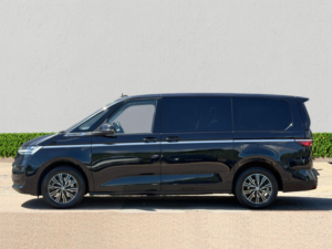 2024 Volkswagen Multivan 1.4 Tsi 13kwh Style Long MPV 5dr Petrol Plug-In Hybrid DSG Euro 6 (s/s) (218 Ps) in Black — image 4