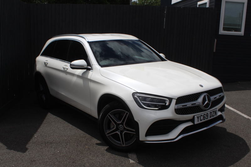 2019 Mercedes-Benz Glc 2.0 Glc220d Amg Line in White — image 1