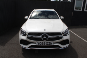 2019 Mercedes-Benz Glc 2.0 Glc220d Amg Line in White — image 2