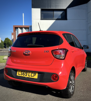 2019 Hyundai I10 1.0 I10 Play 1.0 My20 in Red — image 3