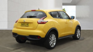 2015 Nissan Juke 1.2 Dig-T Acenta Premium in Yellow — image 4