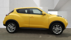 2015 Nissan Juke 1.2 Dig-T Acenta Premium in Yellow — image 5