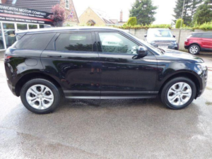 2020 Land Rover Range Rover Evoque 2.0 D150 Mhev R-Dynamic S Auto 4WD Euro 6 (s/s) 5dr in Black — image 3