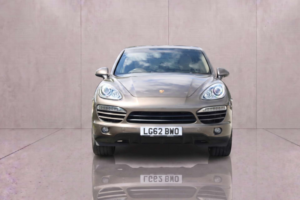 2012 Porsche Cayenne 3.0 Cayenne V6 D Tiptronic 4WD 5dr in Brown — image 2