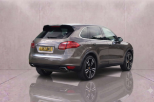 2012 Porsche Cayenne 3.0 Cayenne V6 D Tiptronic 4WD 5dr in Brown — image 6
