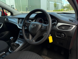 2021 Vauxhall Astra 1.5 Turbo D Se Sports Tourer Euro 6 (s/s) 5dr in Red — image 2