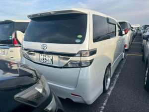 2013 Toyota Vellfire 2.4 Z 5dr 7 Seats in White — image 2