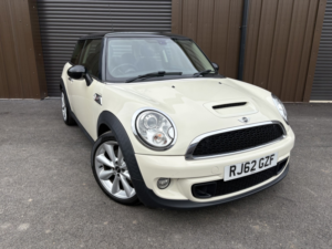 2012 MINI Hatch