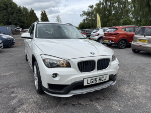 2015 BMW X1 2.0 X1 Xdrive18d Se in White — image 3