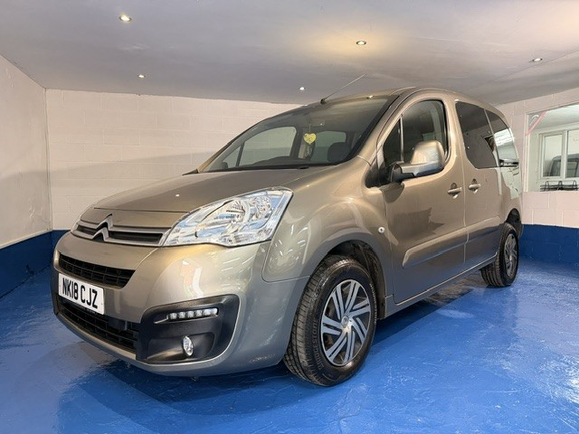 2018 Citroen Berlingo 1.6 Bluehdi Feel in Brown — image 1