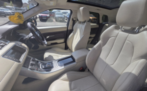 2013 Land Rover Range Rover Evoque 2.2 Sd4 Prestige in Black — image 5