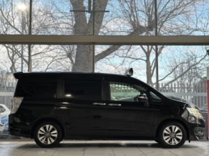 2013 Honda Stepwagon 2.0 Petrol - Automatic (s/s) Spada Z in Black — image 2