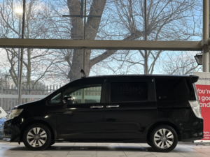 2013 Honda Stepwagon 2.0 Petrol - Automatic (s/s) Spada Z in Black — image 4