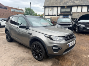 2017 Land Rover Discovery Sport Td4 Hse Black in Silver — image 3