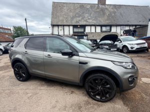 2017 Land Rover Discovery Sport Td4 Hse Black in Silver — image 5