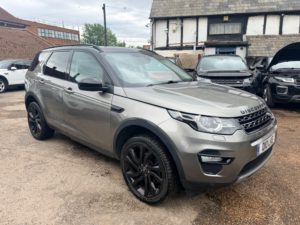 2017 Land Rover Discovery Sport Td4 Hse Black in Silver — image 6