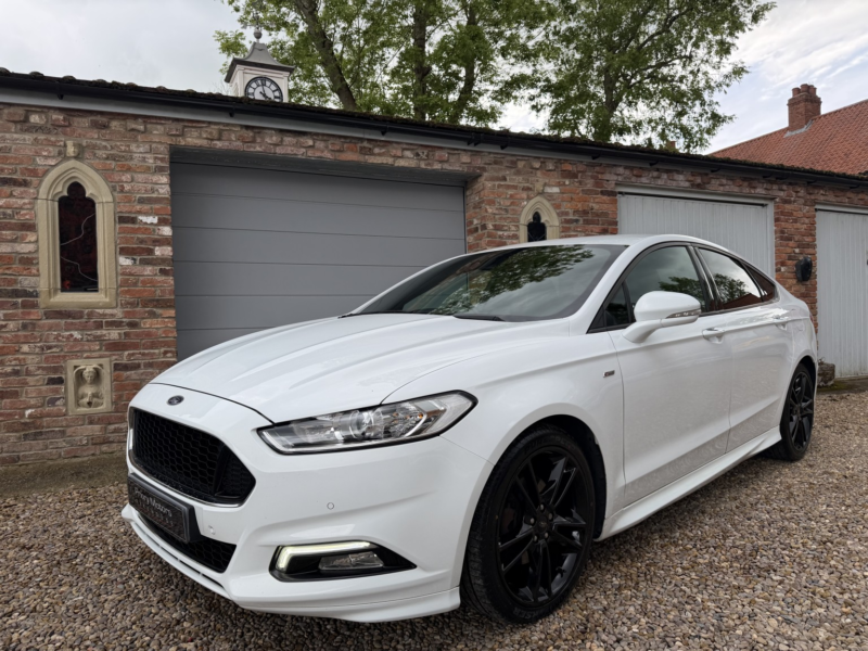 2019 Ford Mondeo 2.0 Ecoblue St-Line Edition in White — image 1