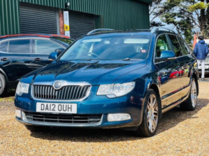 2012 Skoda Superb 2.0 Tdi Elegance DSG Euro 5 5dr in Blue — image 4