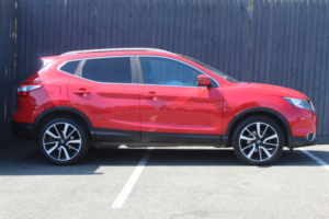 2016 Nissan Qashqai 1.5 Dci Tekna in Red — image 4