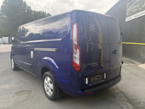2017 Ford Transit Custom 2.0 Tdci 310 Limited in Blue — image 3