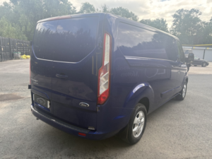 2017 Ford Transit Custom 2.0 Tdci 310 Limited in Blue — image 4