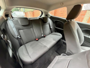 2013 Ford Fiesta 1.25 Zetec Euro 5 3dr in White — image 4