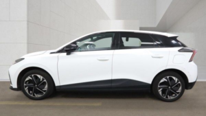 2023 MG Mg4 64kwh Trophy Long Range Hatchback 5dr Electric Auto (203 Ps) in White — image 5
