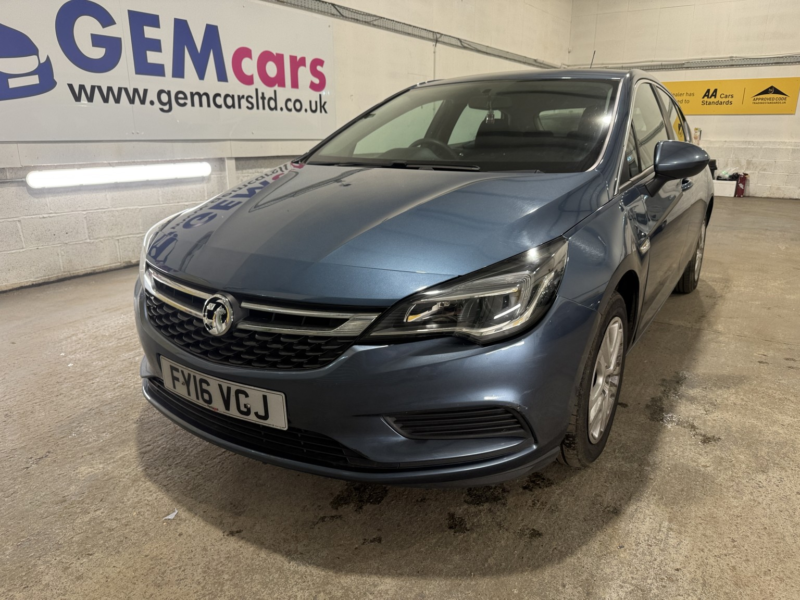 2016 Vauxhall Astra 1.4 I Design in Blue — image 1