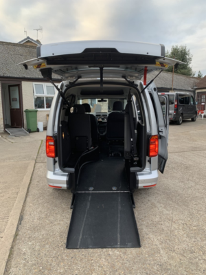 2020 Volkswagen Caddy Life 2.0 Tdi in Silver — image 2