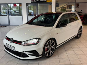 2016 Volkswagen Golf in White — image 6