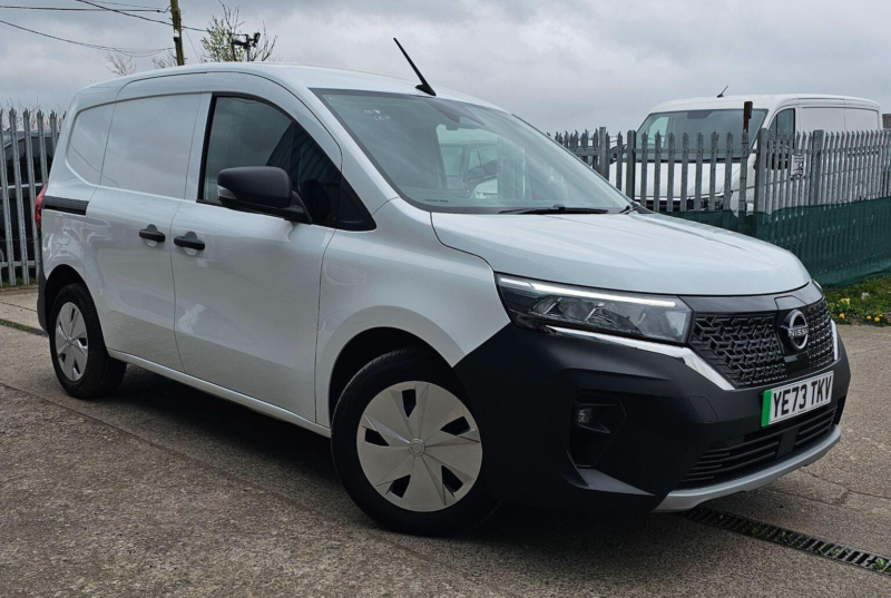 2023 Nissan Townstar 45kwh Acenta Auto L1 6dr in White — image 1