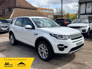 2016 Land Rover Discovery Sport Td4 Hse in White — image 1