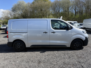 2019 Peugeot Expert 1.6 Bluehdi 1000 Professional in Silver — image 4