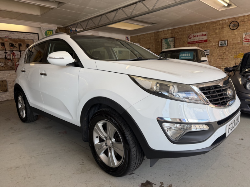 2013 Kia Sportage 1.7 Crdi Ecodynamics 2 in White — image 1