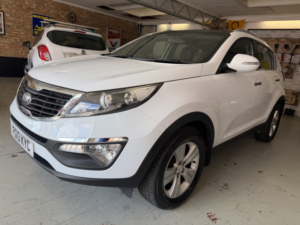 2013 Kia Sportage 1.7 Crdi Ecodynamics 2 in White — image 3