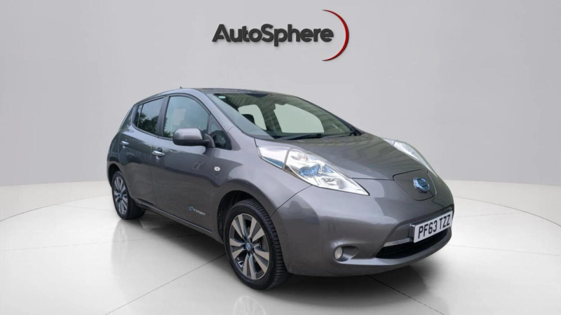 2014 Nissan Leaf 24kwh Tekna Auto 5dr in Grey — image 1