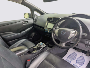2014 Nissan Leaf 24kwh Tekna Auto 5dr in Grey — image 3