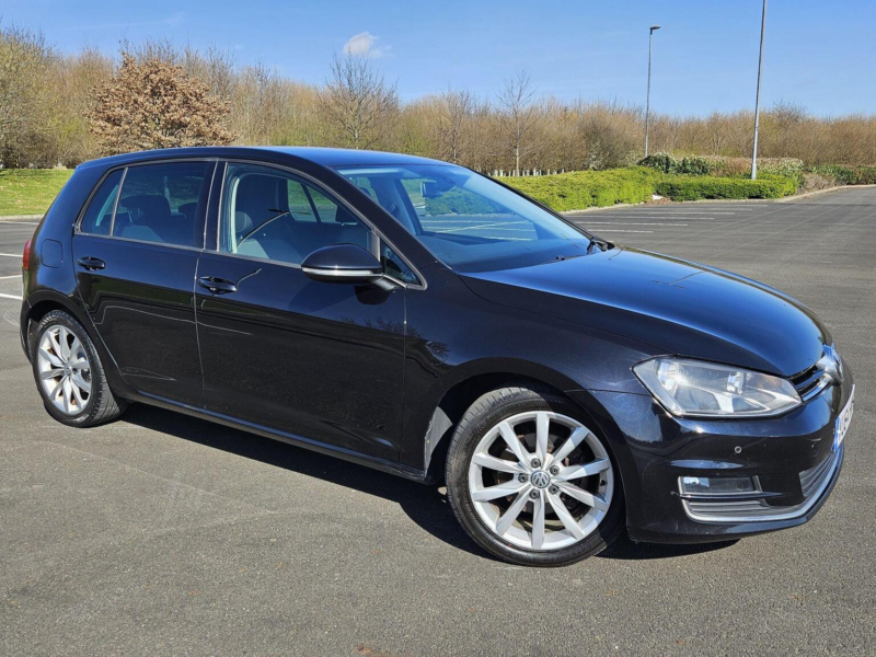 2013 Volkswagen Golf 2.0 Tdi Bluemotion Tech Gt DSG Euro 5 (s/s) 5dr in Black — image 1