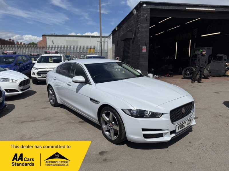 2017 Jaguar Xe 2.0d Prestige Auto Euro 6 (s/s) 4dr in White — image 1